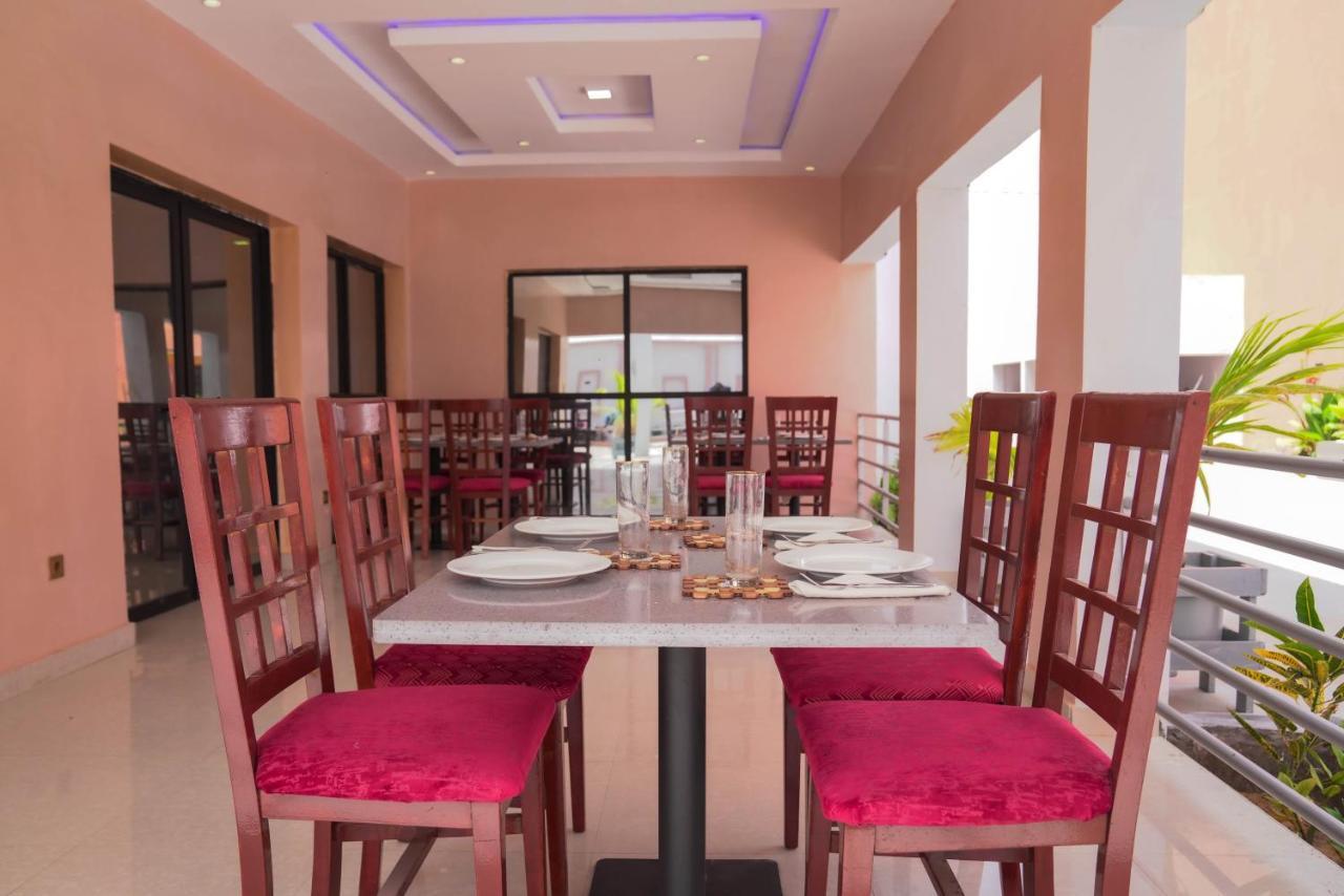 Dialali Hotel Nouakchott Eksteriør billede